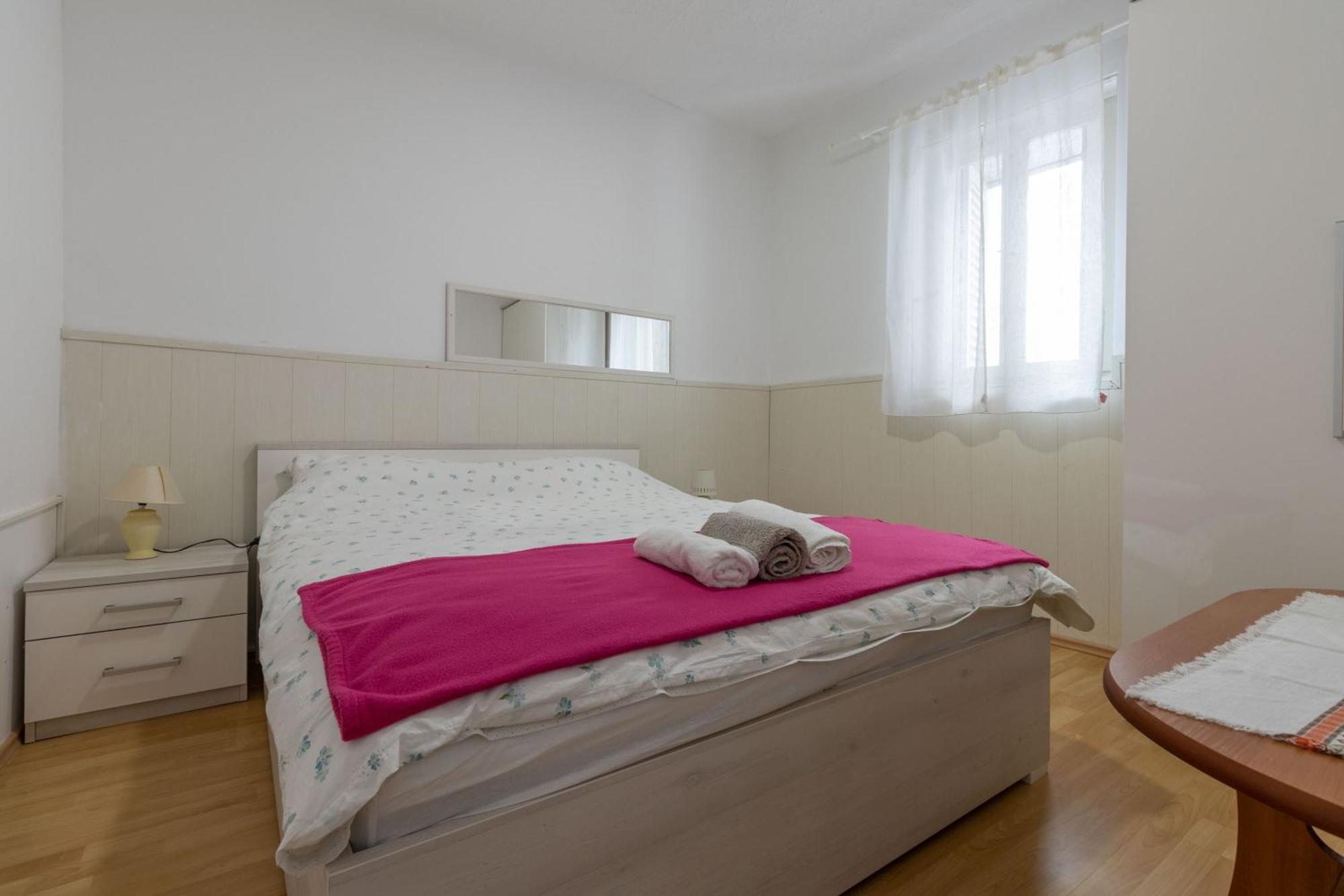 Ulica Dvori Narca 12 Apartment 4+2 Per. Baška Екстериор снимка